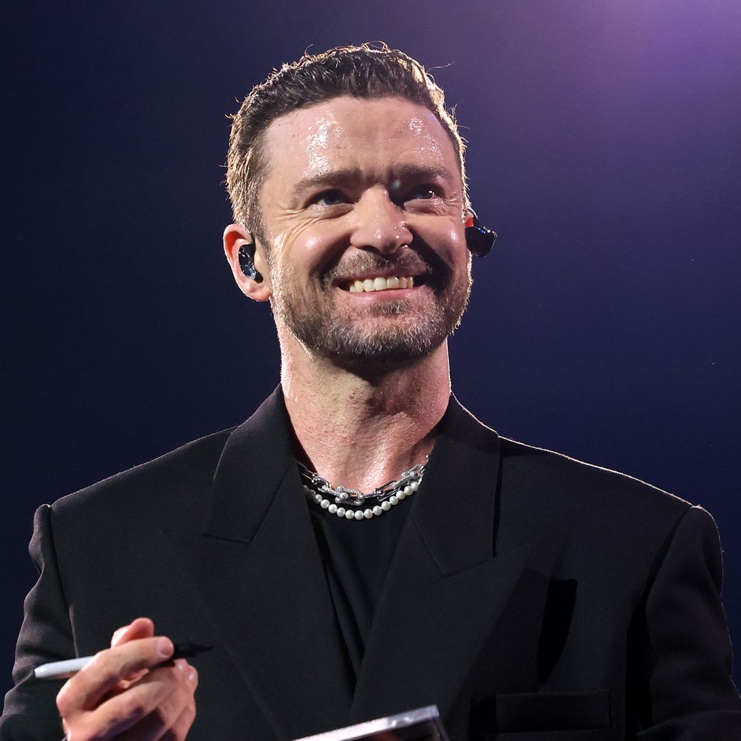 Justin Timberlake postpones his show after mystery "injury"