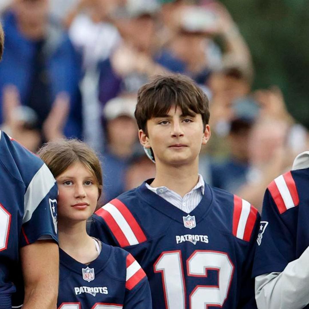 Tom Brady’s children surprise him ahead of his Hall of Fame ceremony