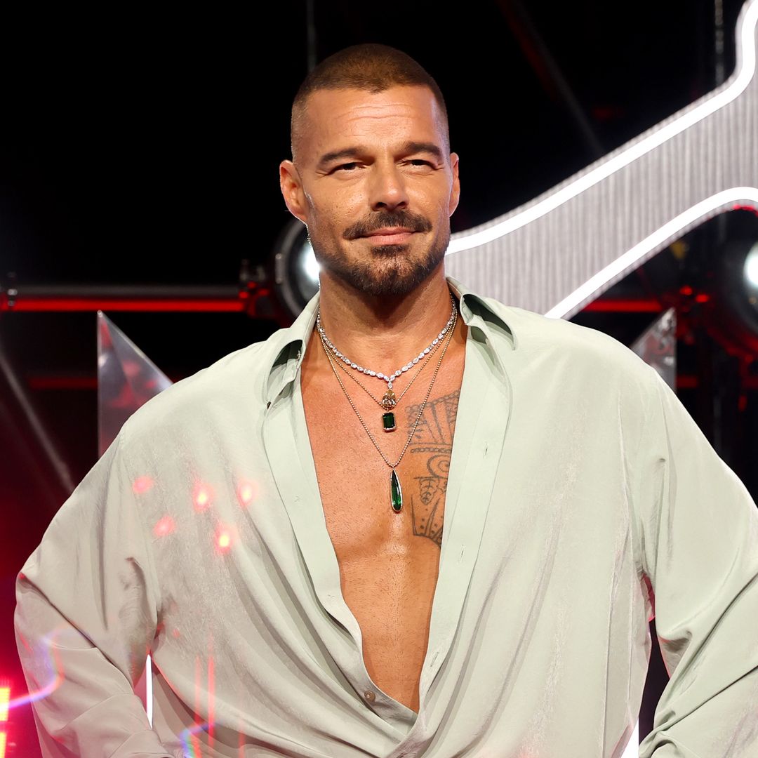 Ricky Martin gets emotional at the MTV VMAs: 'I want to dedicate this award to my kids'