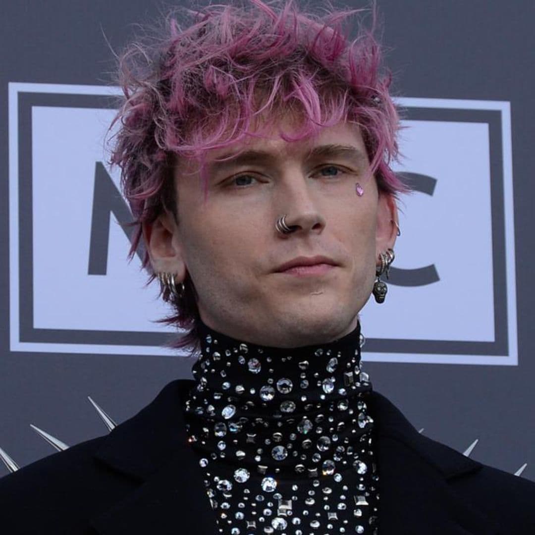 Machine Gun Kelly wears $30,000 diamond manicure auctioned for charity