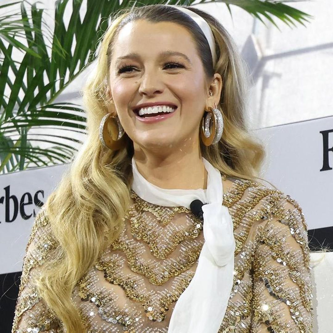 Blake Lively reveals she is pregnant in the most fashionable way: See Pics