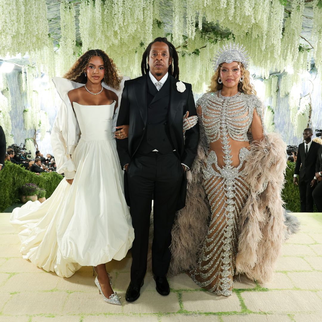 Beyoncé and Blue Ivy make a surprise appearance at Jay-Z's 30th Anniversary concert