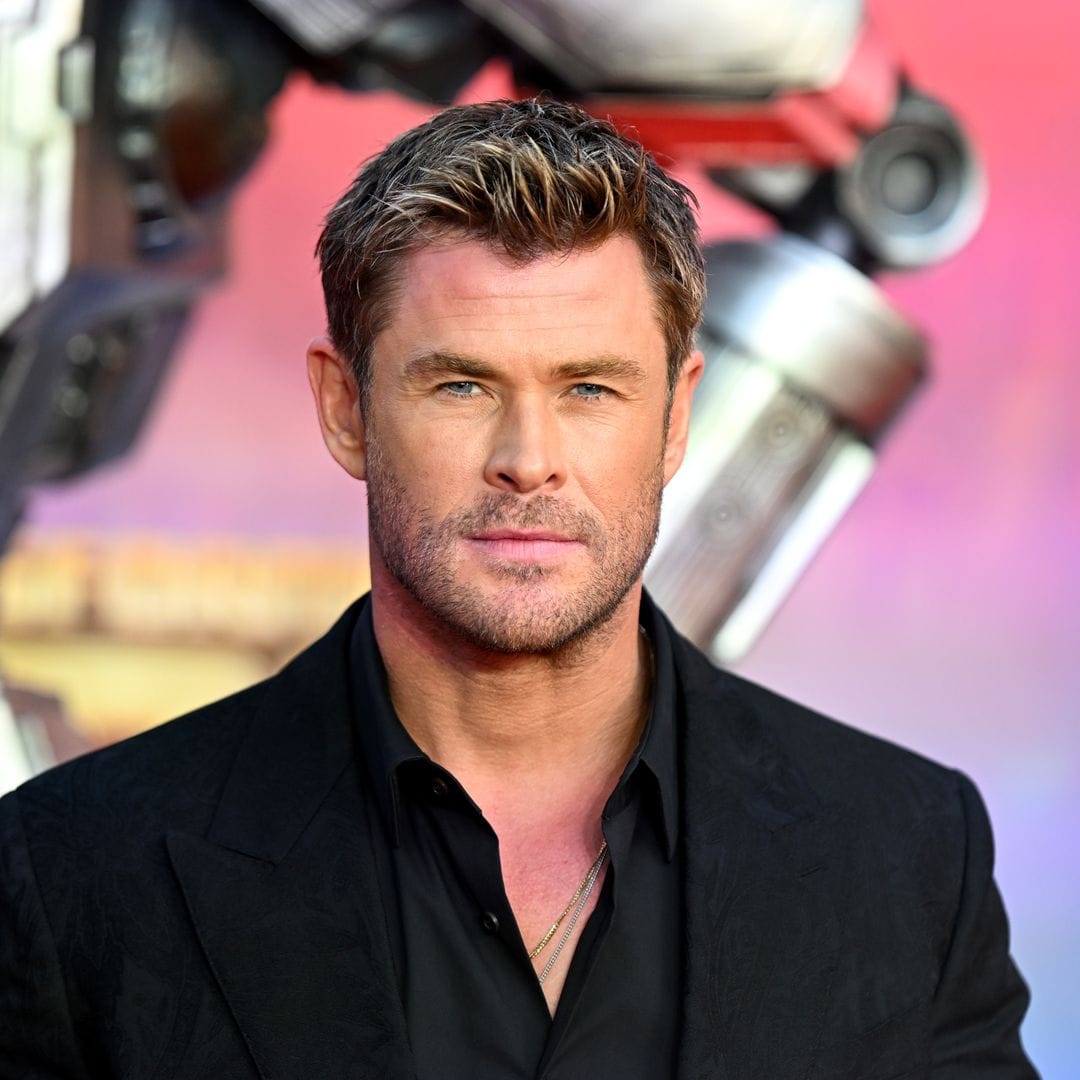 Chris Hemsworth joins search for friend lost in Byron Bay mystery