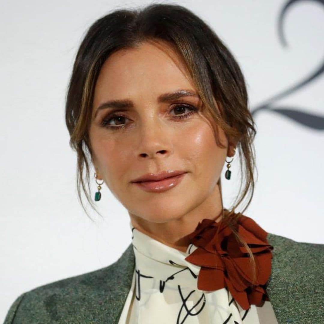 Victoria Beckham poses with lookalike sister Louise Adams in birthday celebration