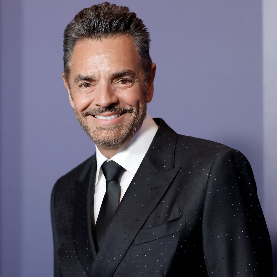 Eugenio Derbez reacciona a los rumores de criris matrimonial con Alessandra Rosaldo: 'Sí, vivimos separados'