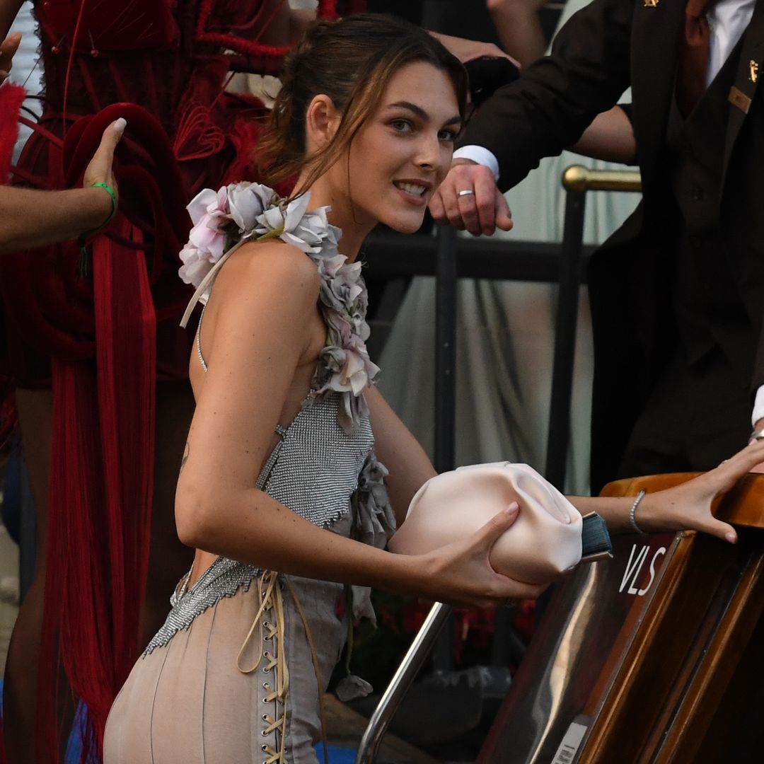 Leonardo DiCaprio’s girlfriend stuns in backless gown at Bezos-Sánchez pre-wedding party