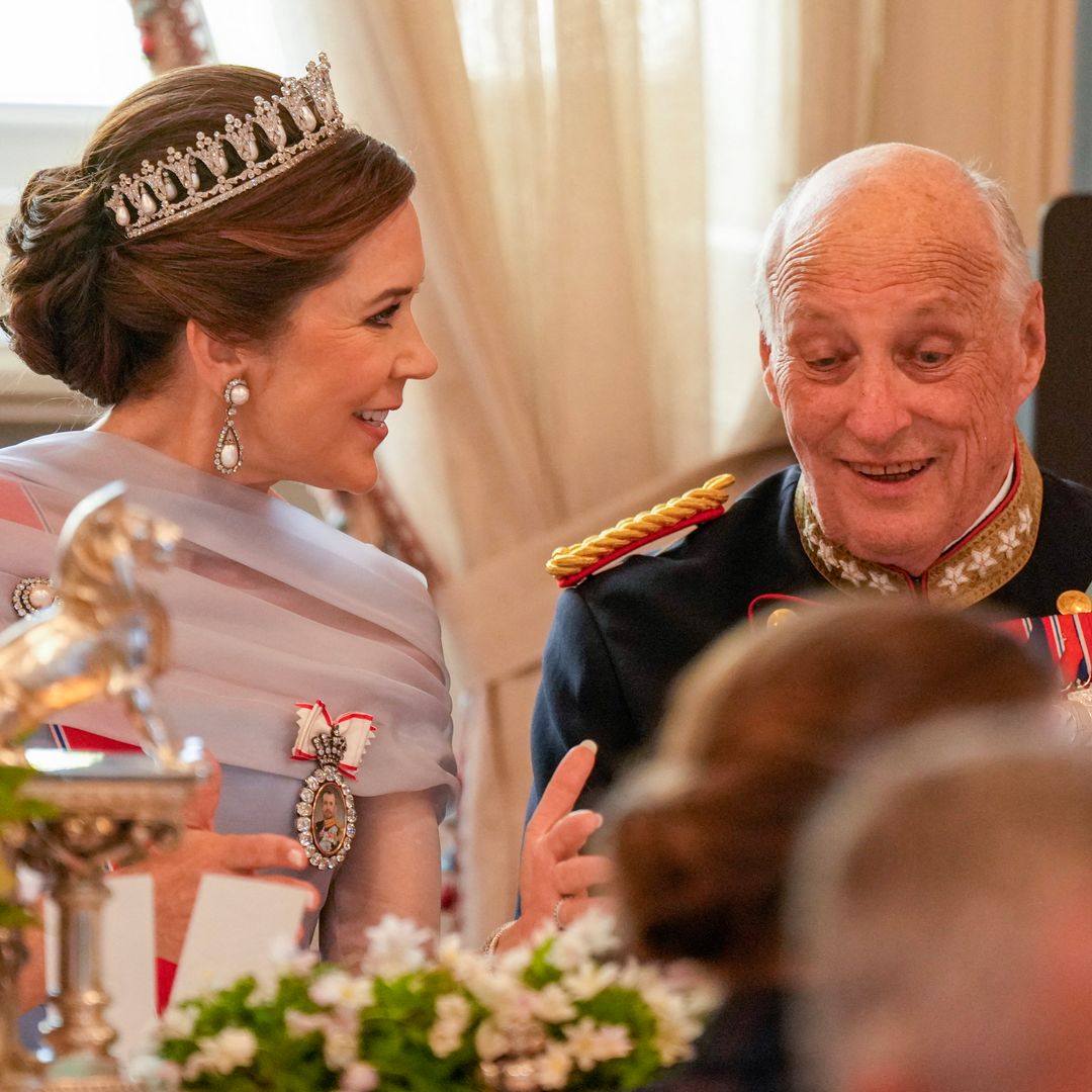Queen Mary reveals her special bond with Harald V in her first engagement after his death: “He was Norway’s grandfather”