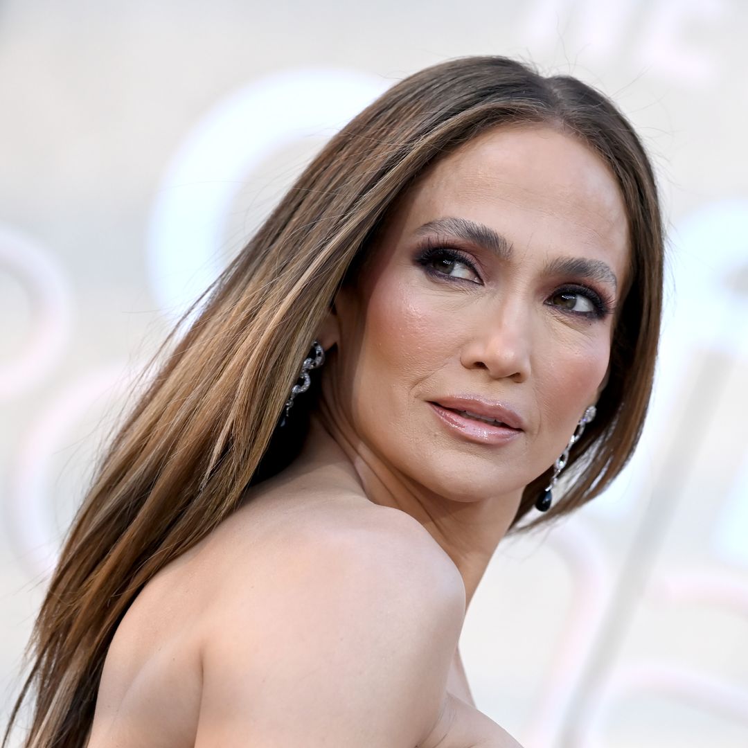 Jennifer Lopez's eyebrows are her best anti-aging trick