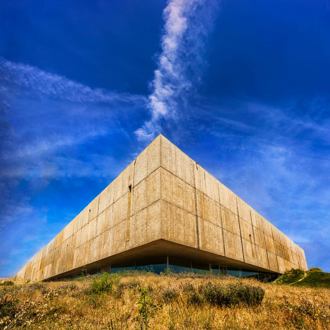 the modern building Côa Museum