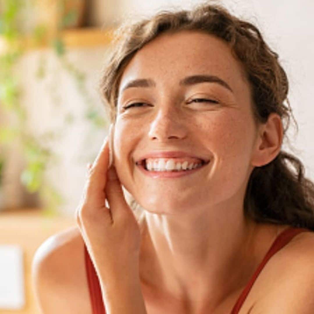 Foods to avoid if you want to achieve healthy glowing skin