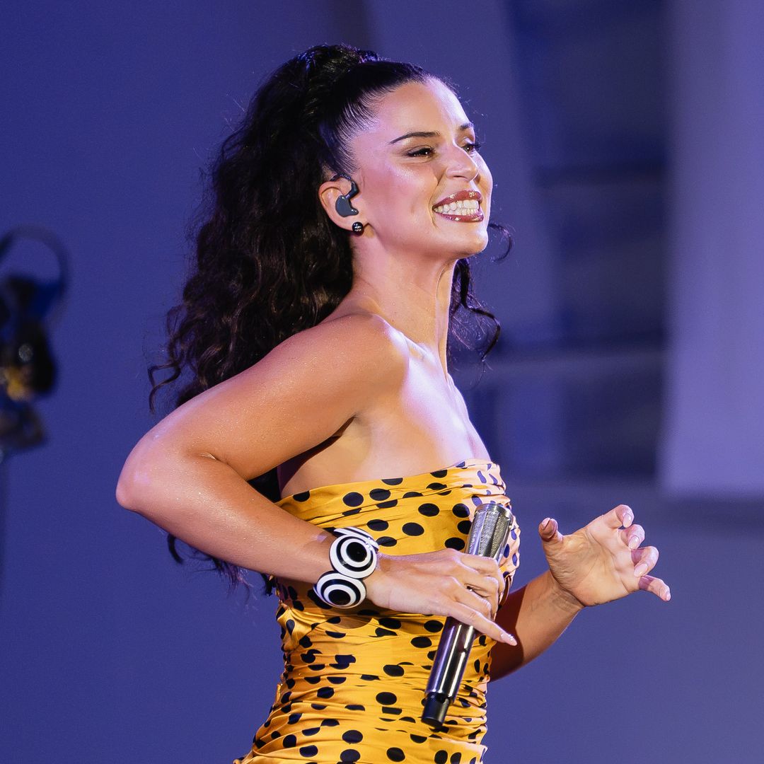 Nathy Peluso turns the Hollywood Bowl into a massive salsa party with Grupo Niche