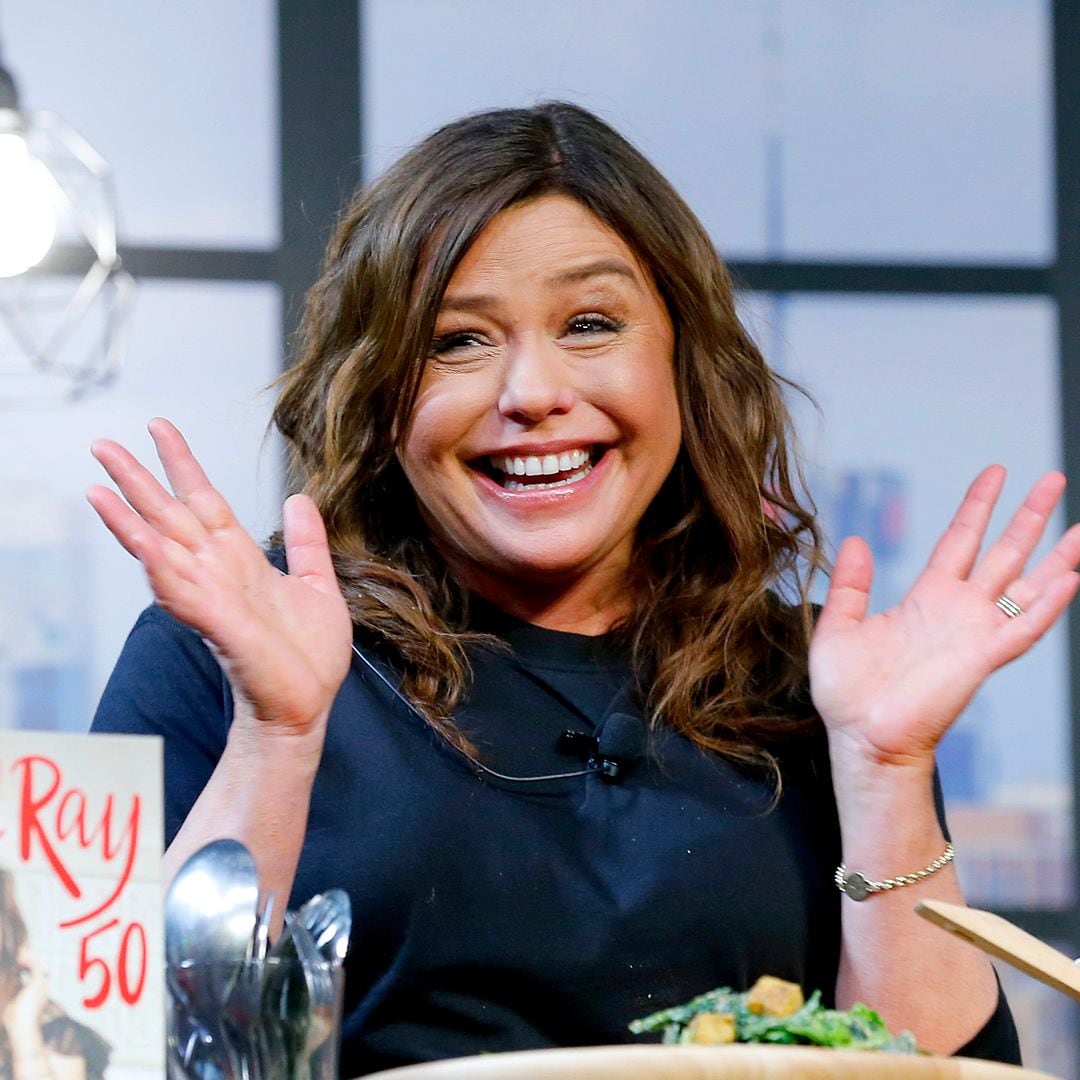 Rachael Ray stuns fans with 'unrecognizable' look in new video