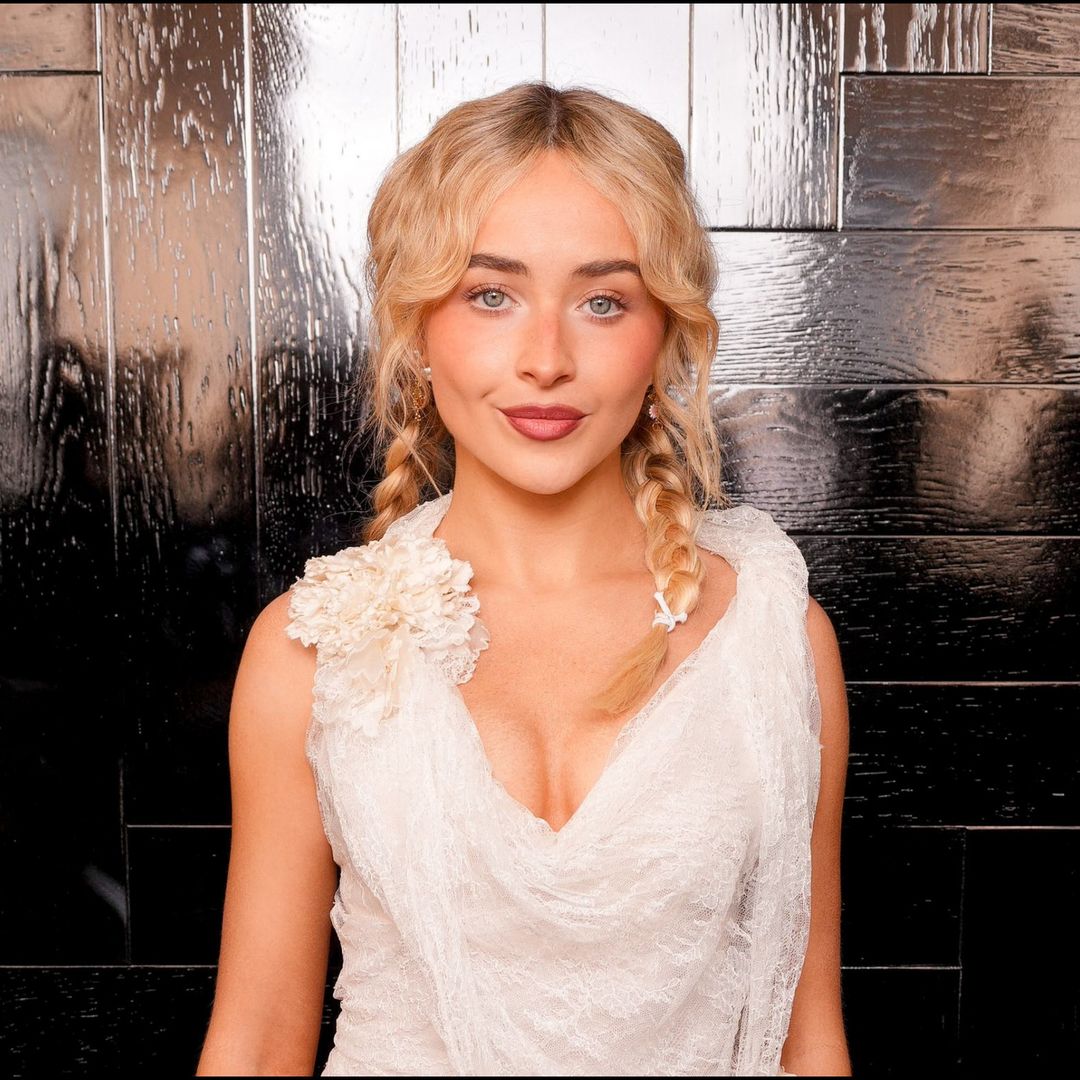 Sabrina Carpenter defies Paris heat to master French girl style
