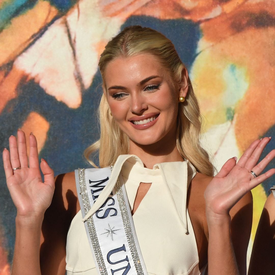 Miss Universe Victoria Kjaer Theilvig debuts at Colombiamoda 2025