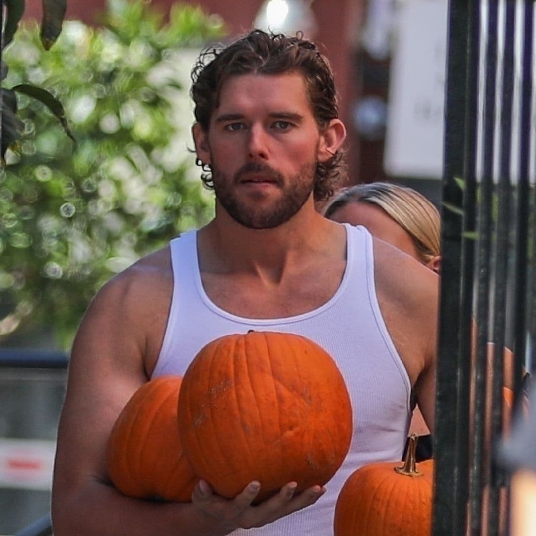 Christopher Schwarzenegger and his biceps join Katherine and Chris Pratt at the pumpkin patch