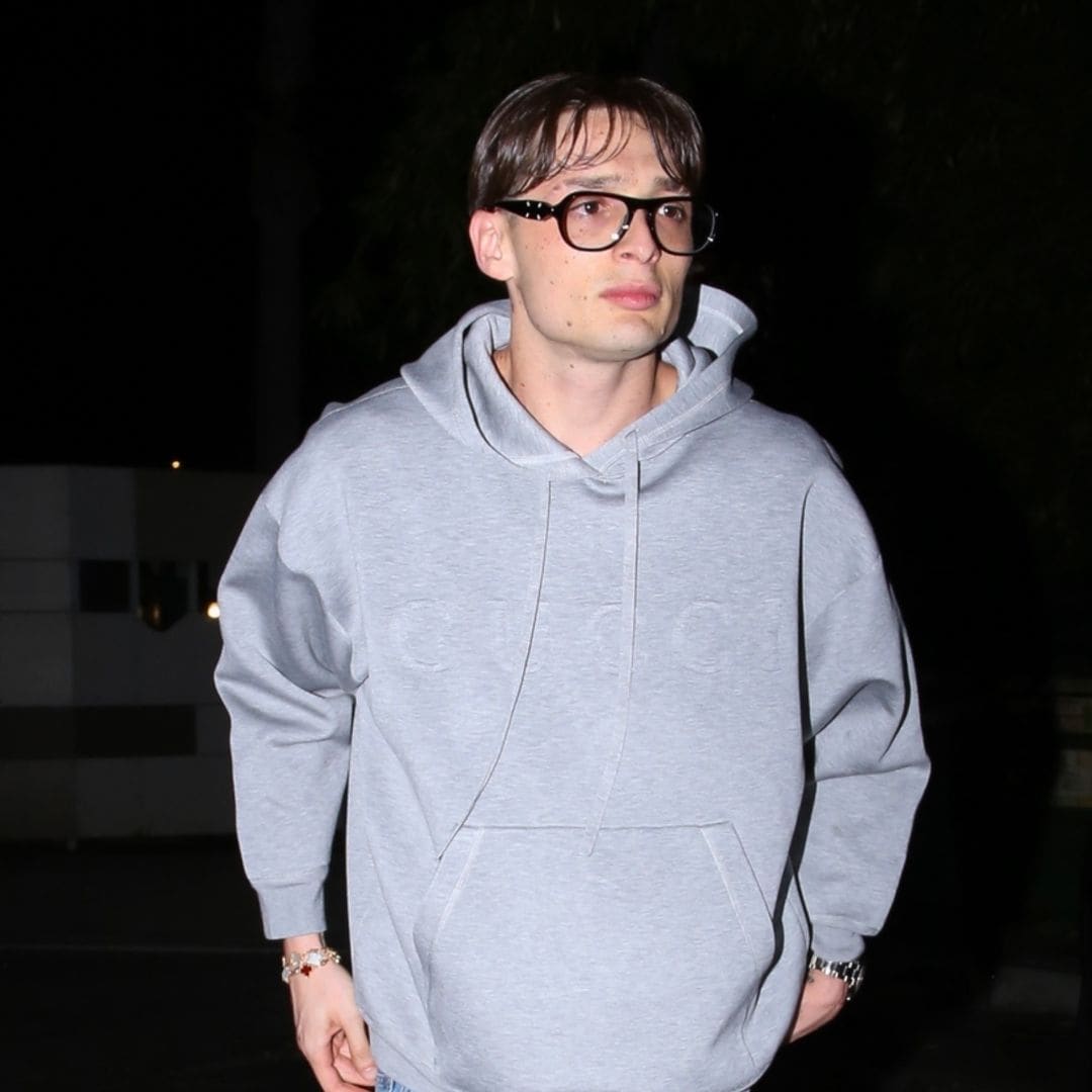 Peso Pluma and his girlfriend enjoy a date night in West Hollywood [VIDEO]