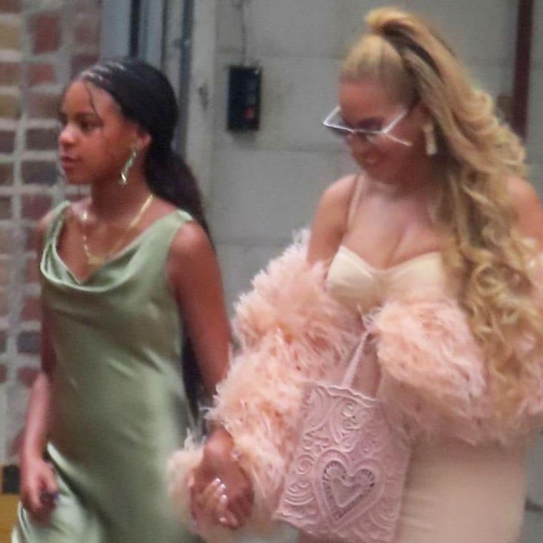 Blue Ivy looks just like Beyoncé in green satin dress: See Pics