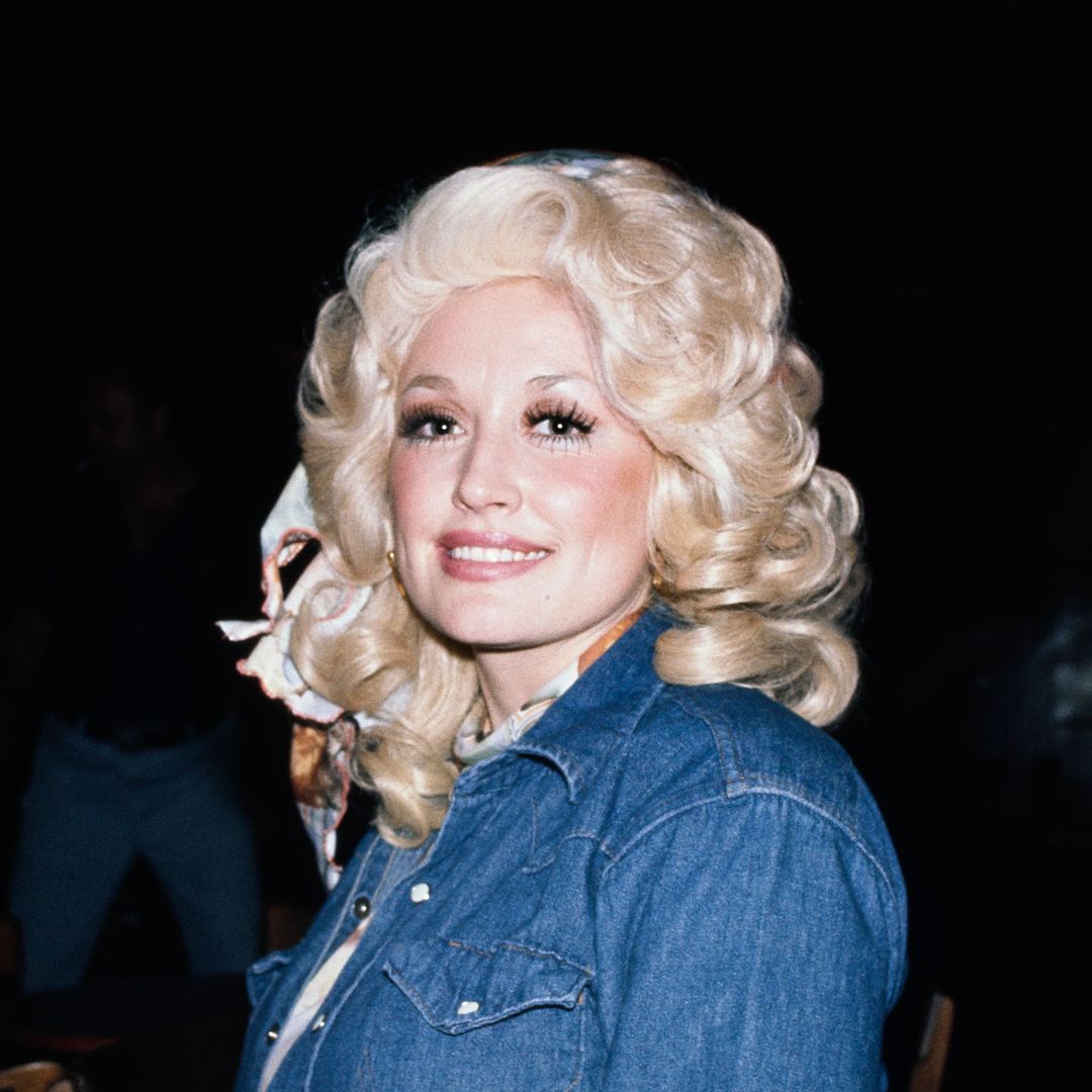 Emmys tribute Dolly Parton's legacy with Reba McEntire tribute