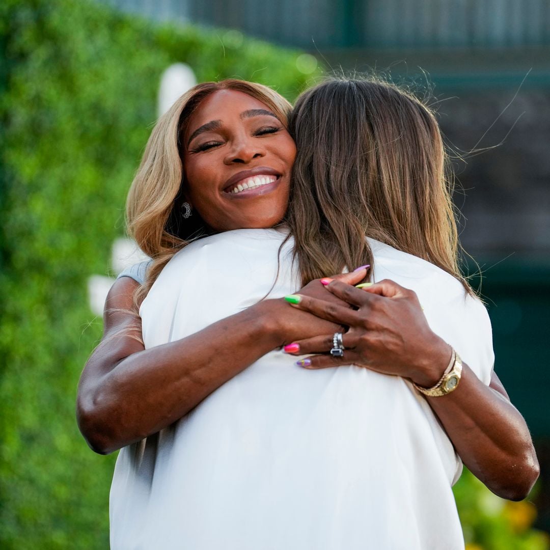 Serena Williams makes surprise appearance as Maria Sharapova is inducted into Tennis Hall of Fame