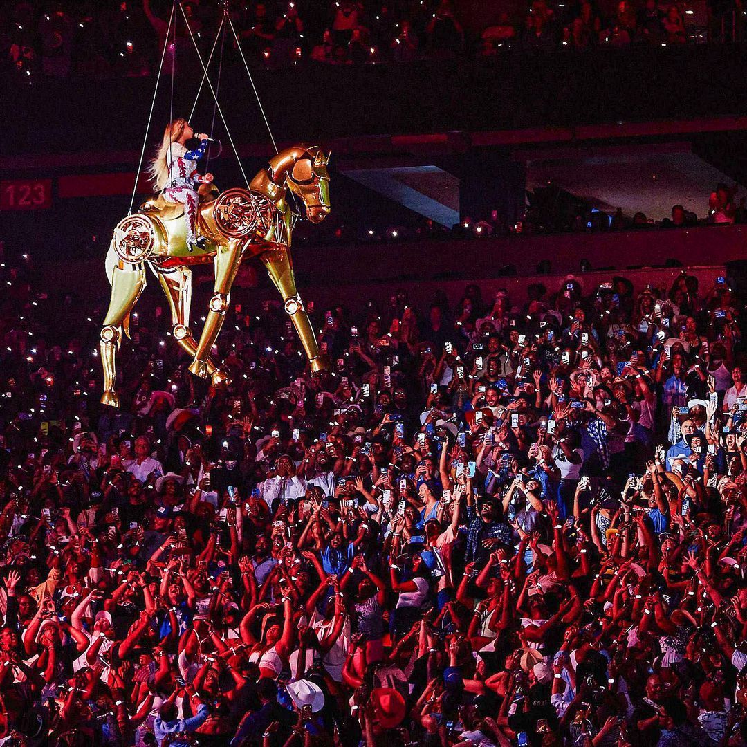 Beyoncé monts a robotic horse and "flies" over the audience at Mercedes-Benz Stadium in Atlanta, Georgia.