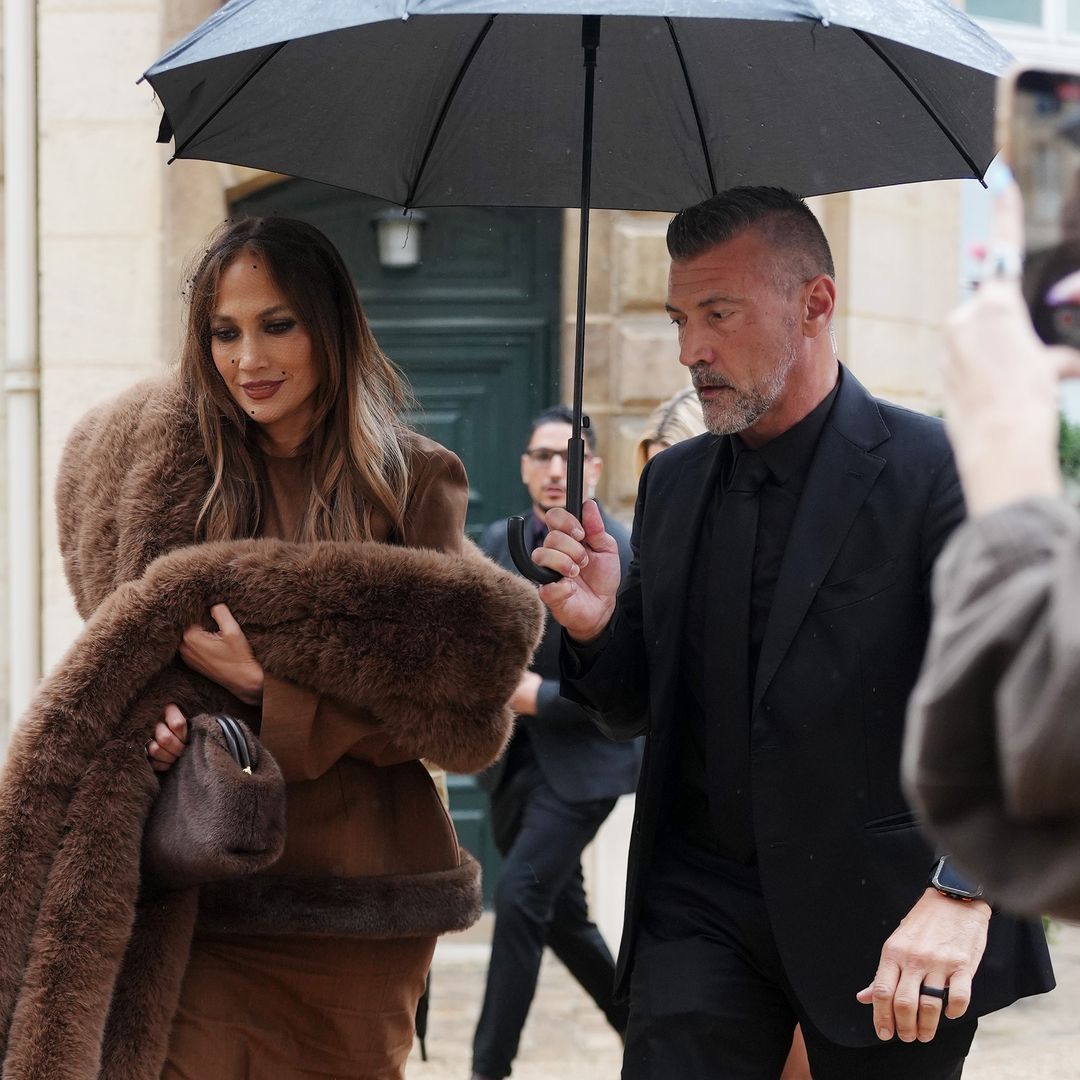Jennifer Lopez’s bodyguard just won everyone over