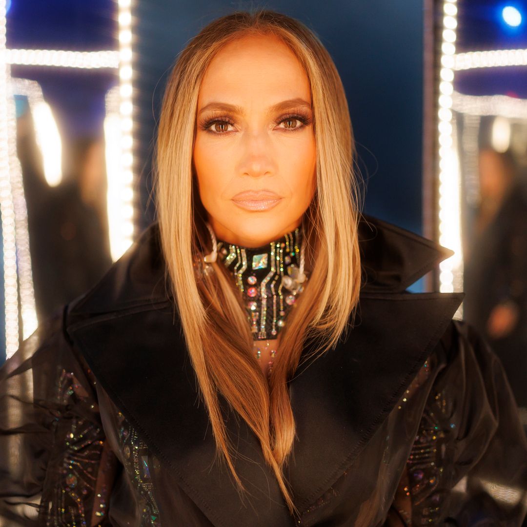 Jennifer Lopez kicked off the renovation of her new mansion months after Ben Affleck's divorce [PHOTOS]