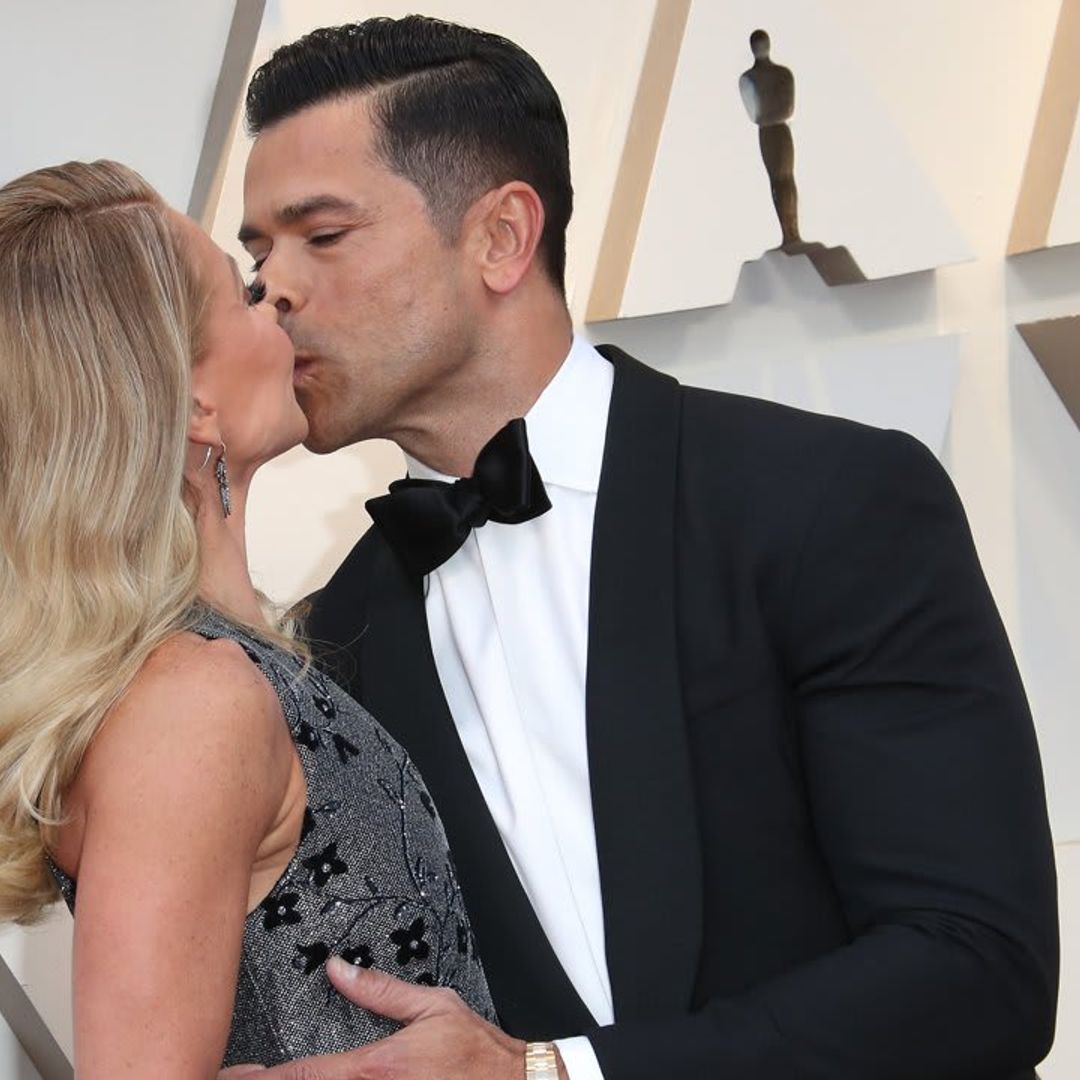 Mark Consuelos has Kelly Ripa ‘sobbing’ from emotional anniversary tribute: Watch now!