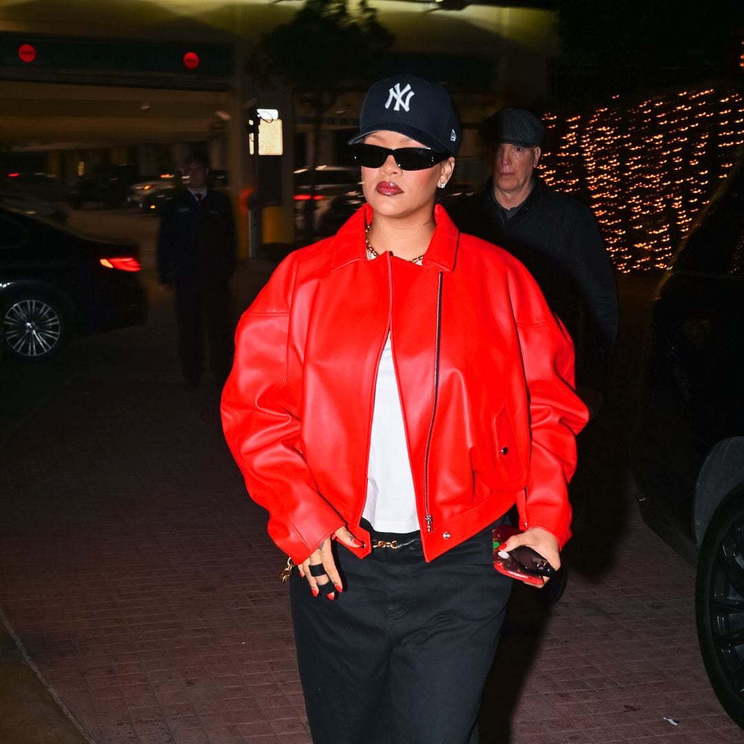 Rihanna’s red leather fashion moment is the perfect casual look to recreate