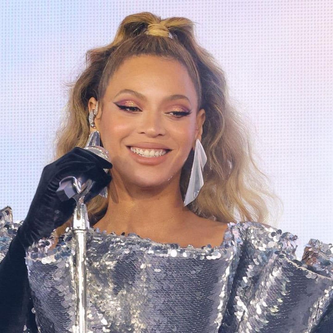 Beyoncé rocks platinum blonde hair and shirtless suit with stunning diamond necklace