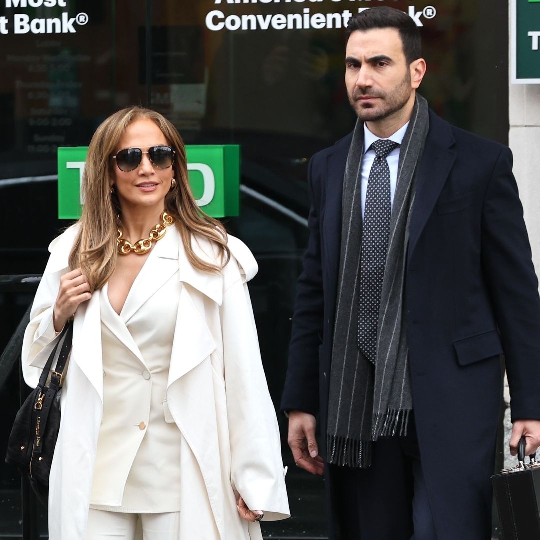 Jennifer Lopez sparks Brett Goldstein romance rumors after calling him her best on-screen kisser