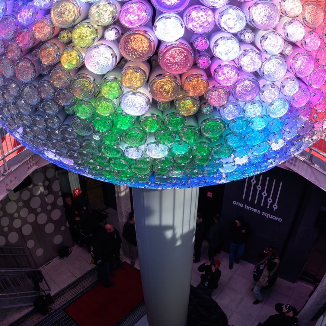 How much the times square ball weighs today