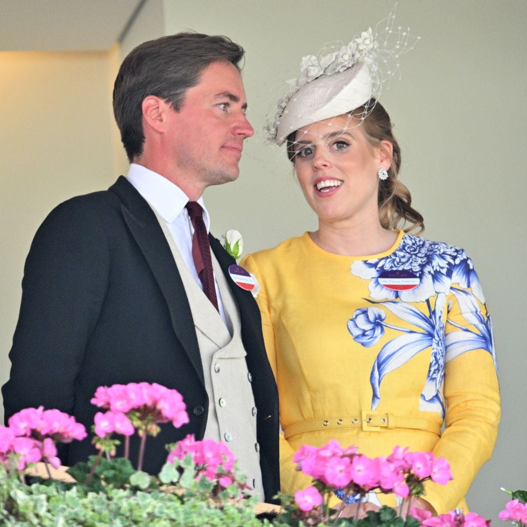 Princess Beatrice caught sharing a kiss with Edoardo Mapelli Mozzi at event with royal family