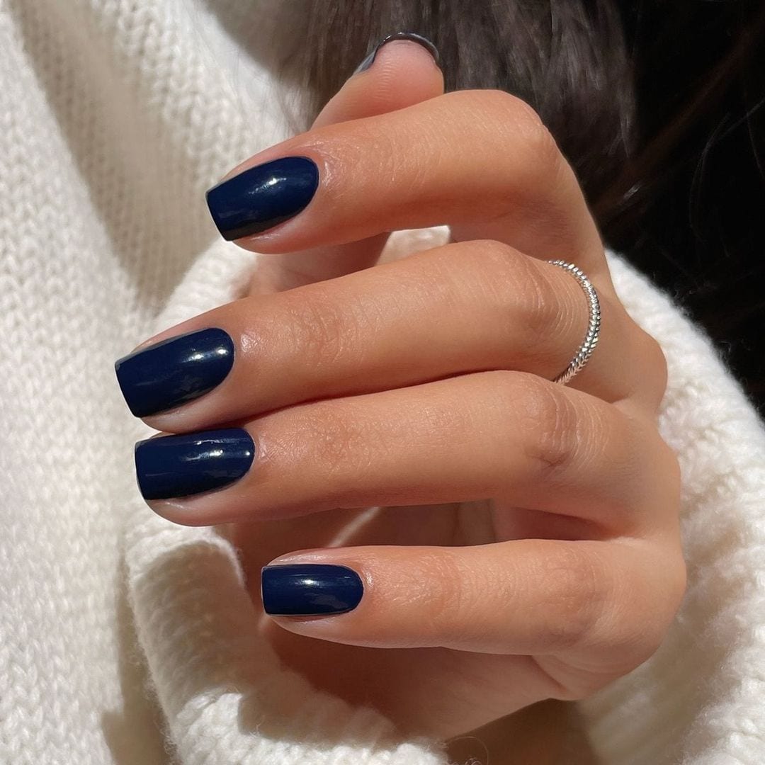 12 Dark Nail Ideas Beyond Black: From Navy Blue to Emerald Green