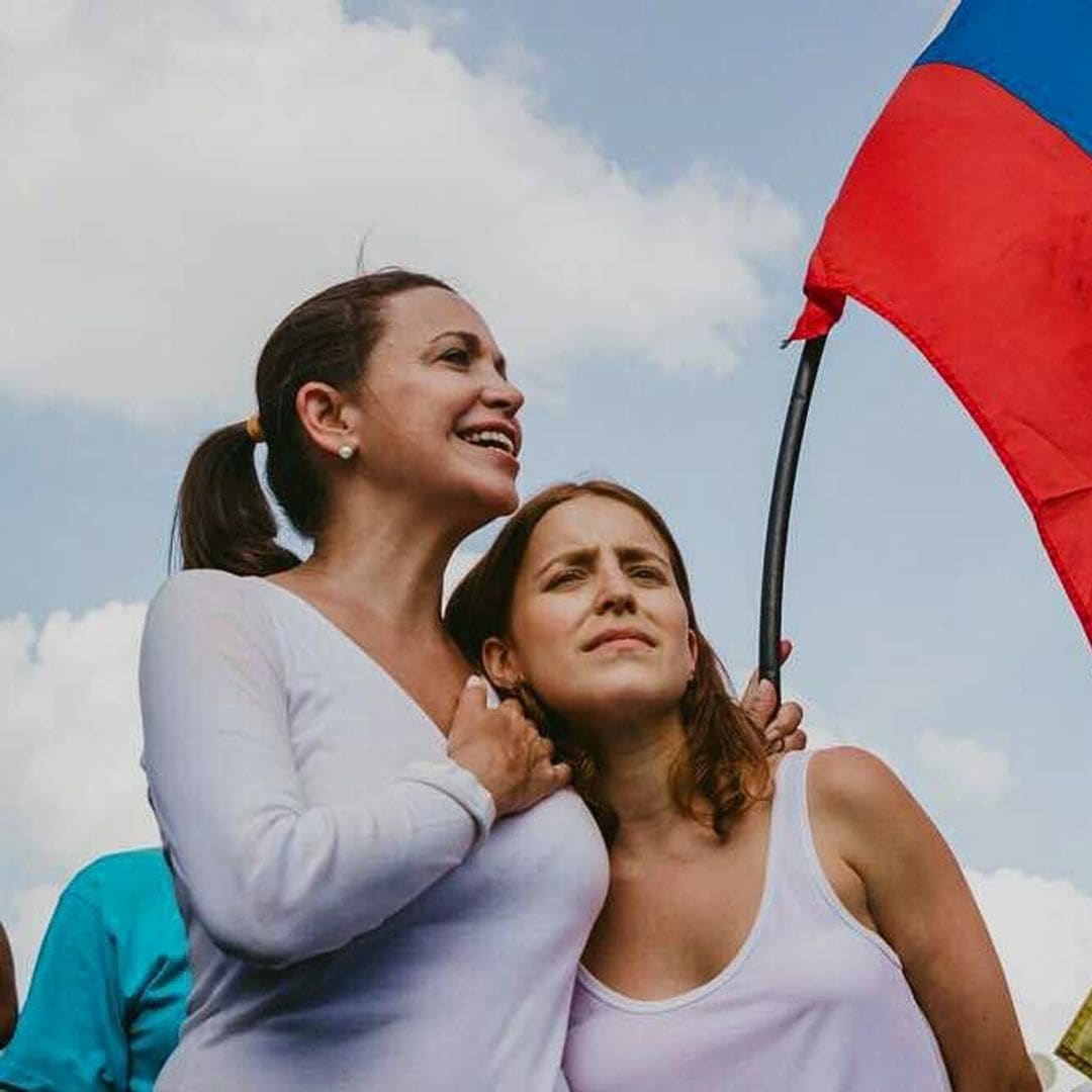 Ana Corina Sosa moves Oslo as she accepts Nobel Peace Prize on behalf of her mother, María Corina Machado