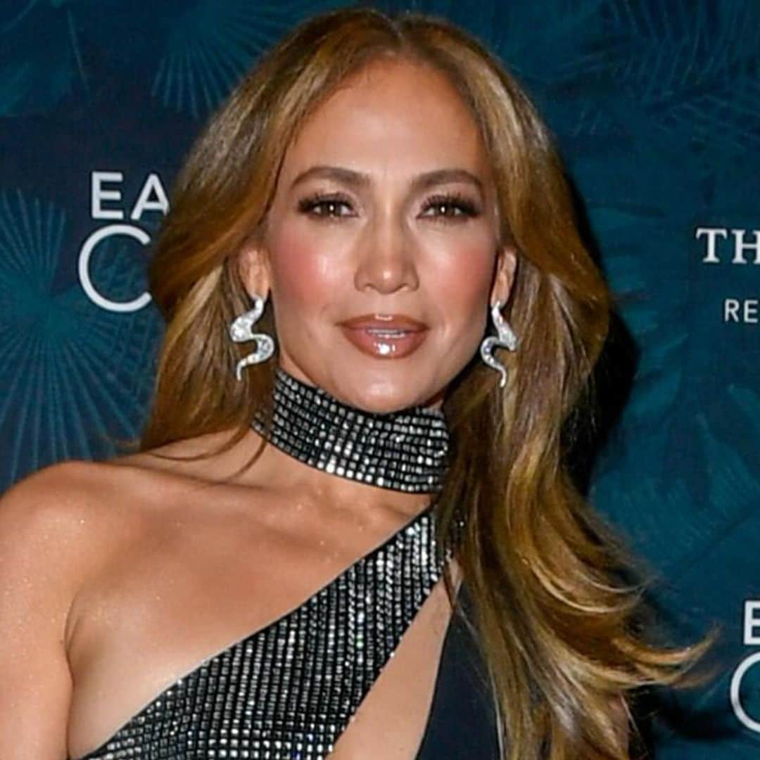 Jennifer Lopez’s Christmas decorations are exactly how you imagined: See pics