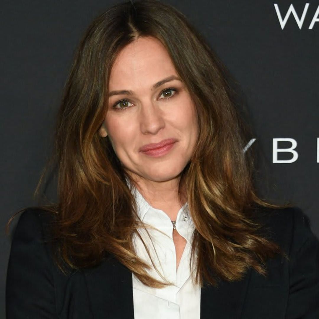 Jennifer Garner inspires women to accept their post-baby body