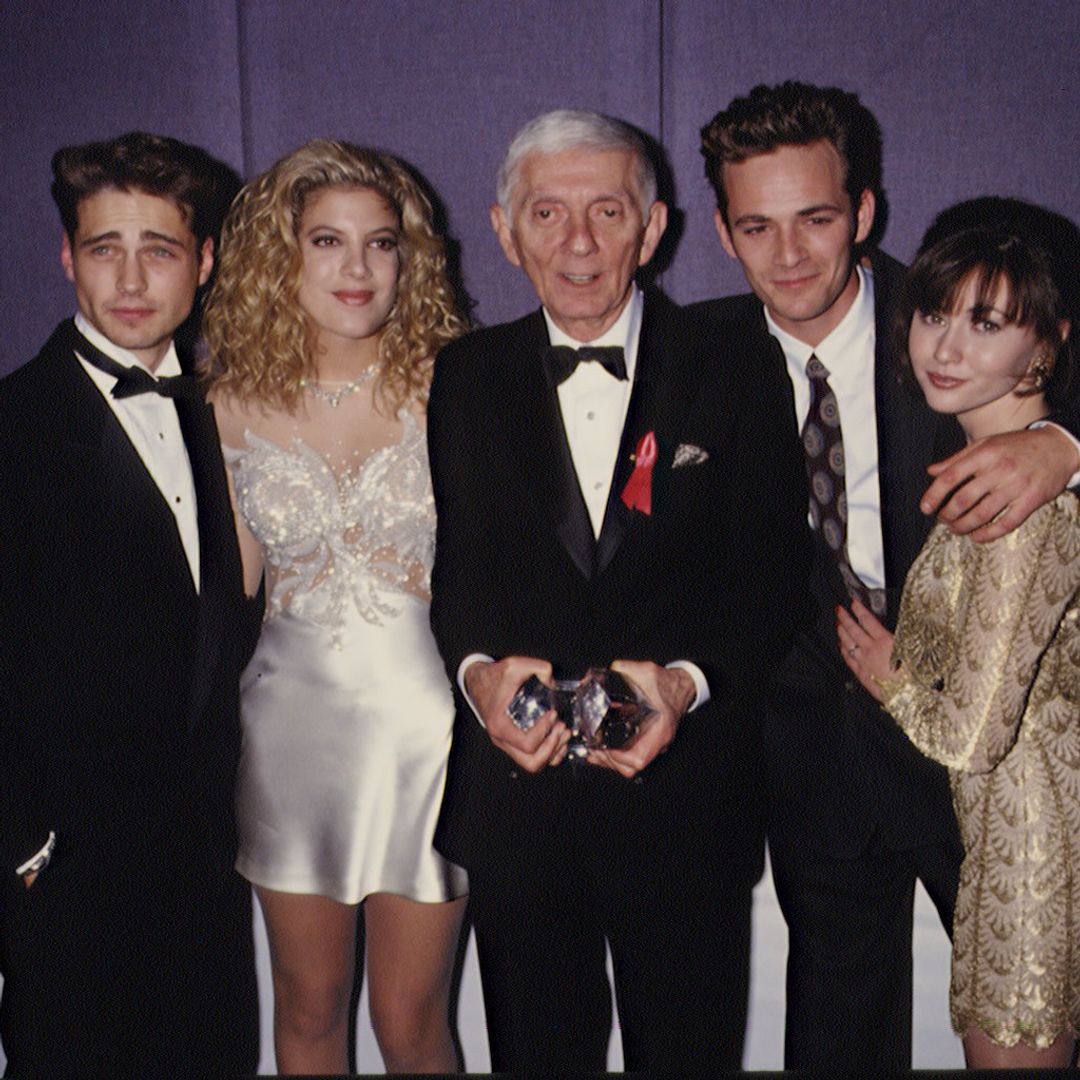 Beverly Hills 90210 stars Jason Priestley, Tori Spelling, producer Aaron Spelling, Luke Perry and Shannen Doherty