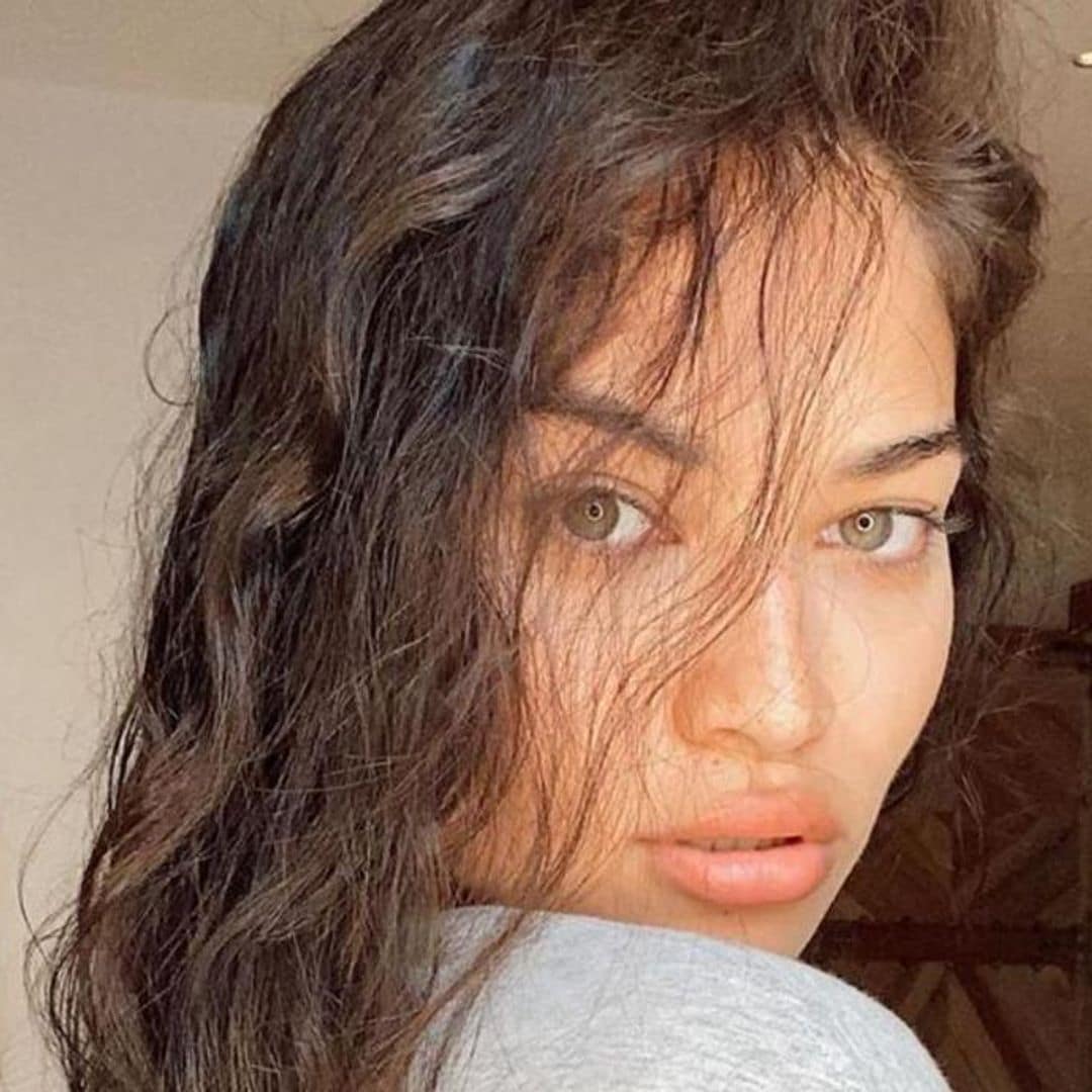 Shanina Shaik turns bathroom into the perfect oasis during quarantine