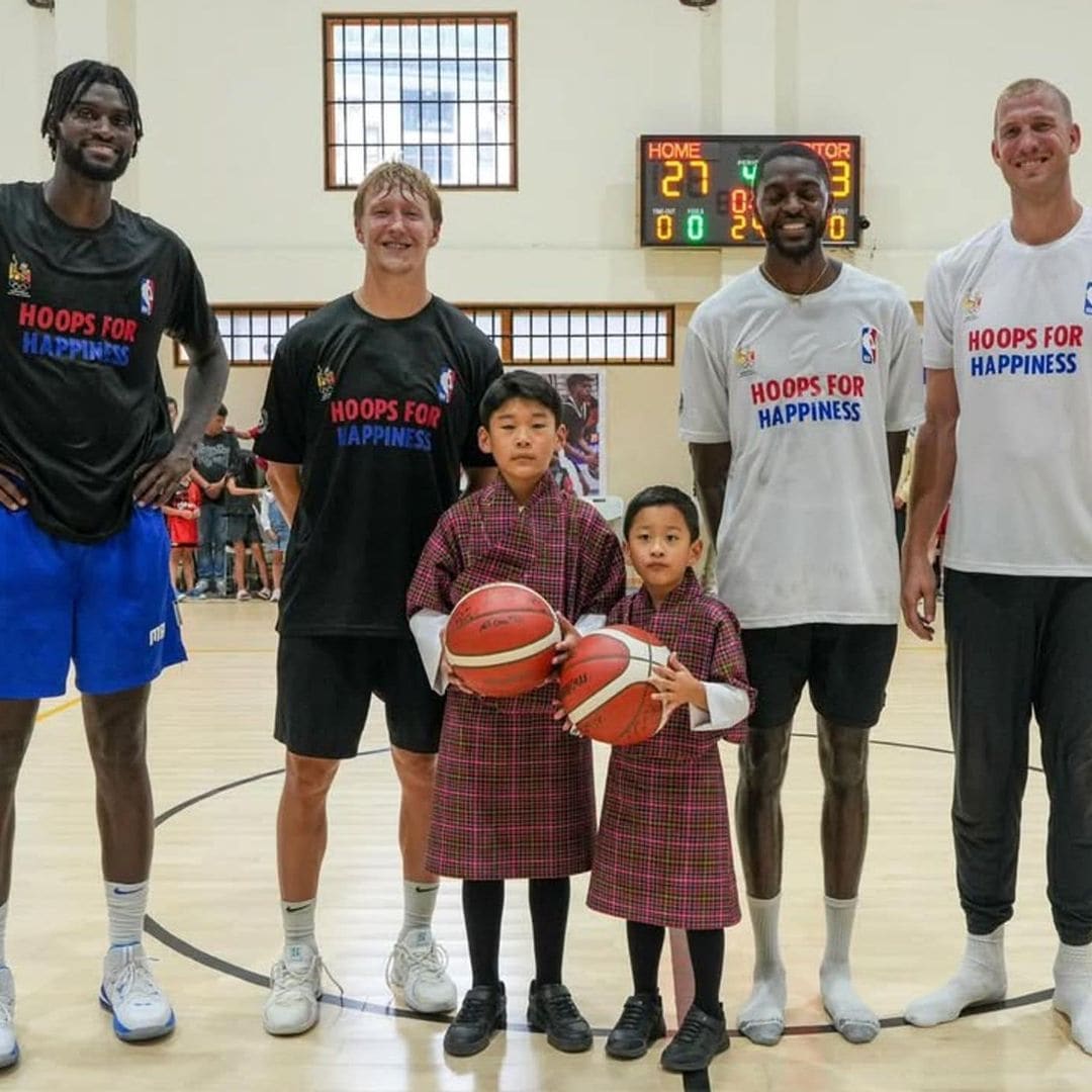 Bhutan’s Dragon Princes steal the spotlight at historic NBA match