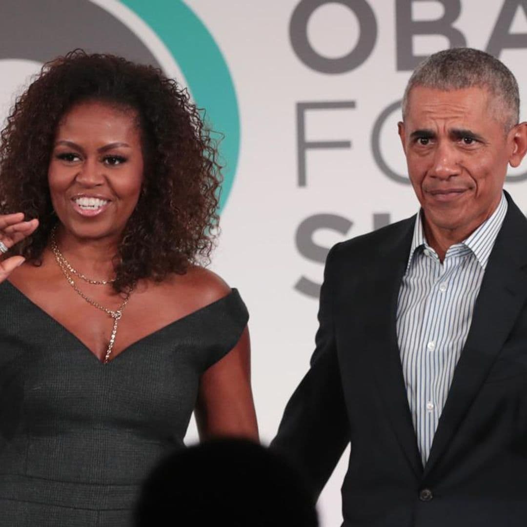 Barack Obama shares Christmas photo of Sasha and Malia