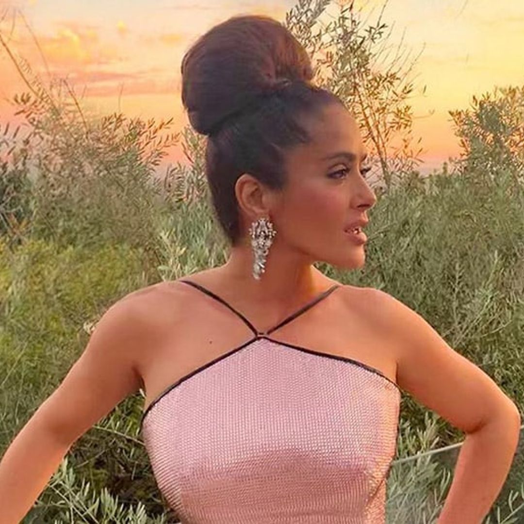 Salma Hayek tries to get a duck out of her house in hilarious video