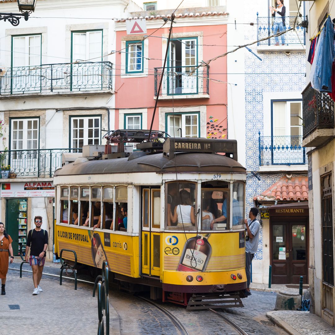 Tragedy in Lisbon: At least 15 dead after historic funicular derails