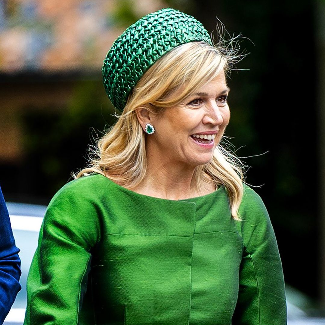 Queen Máxima triumphs in an elegant green skirt suit after Venice getaway