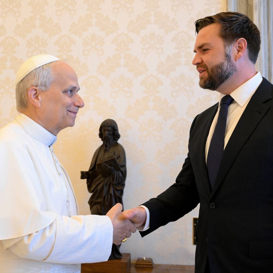 Pope Leo and JD Vance: Why the Vice President didn't kiss the Pope's ring