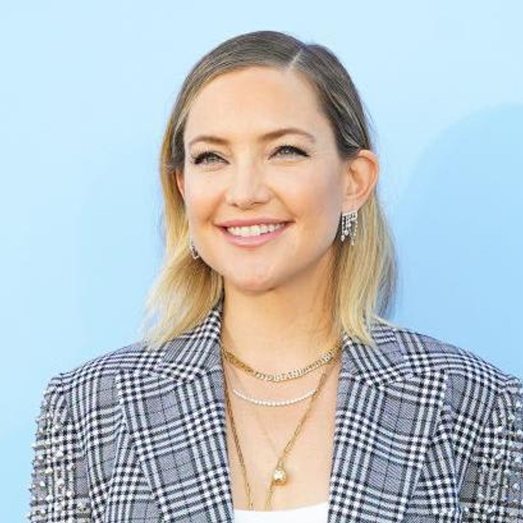 Kate Hudson looks stunning makeup-free while in sweats and glasses in a relatable Instagram post