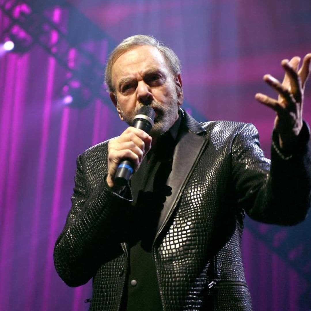 Neil Diamond sells music catalog to Universal, including hit songs ‘Sweet Caroline’ and ‘Red Red wine’