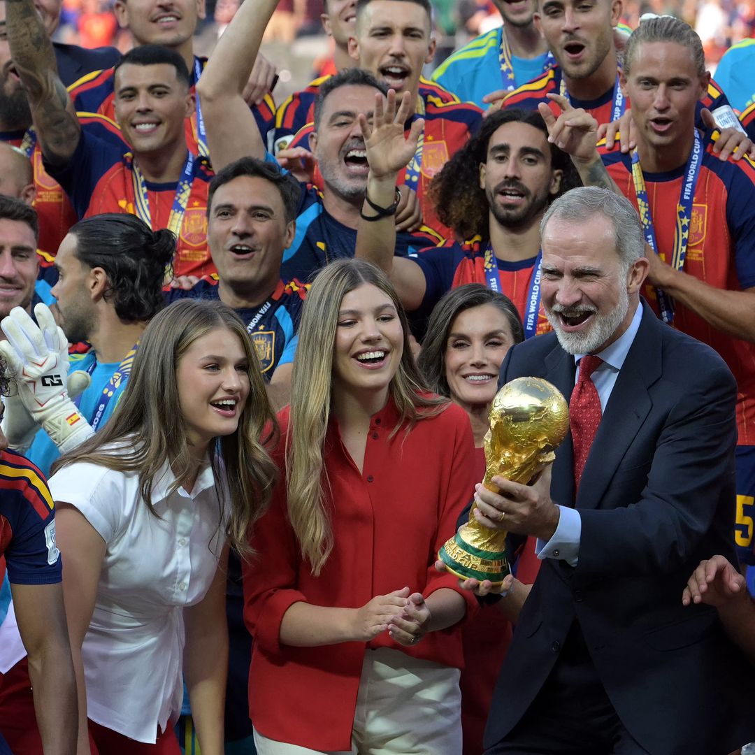 King Felipe and Queen Letizia celebrate Spain’s historic 2026 World Cup triumph with their daughters and the national team