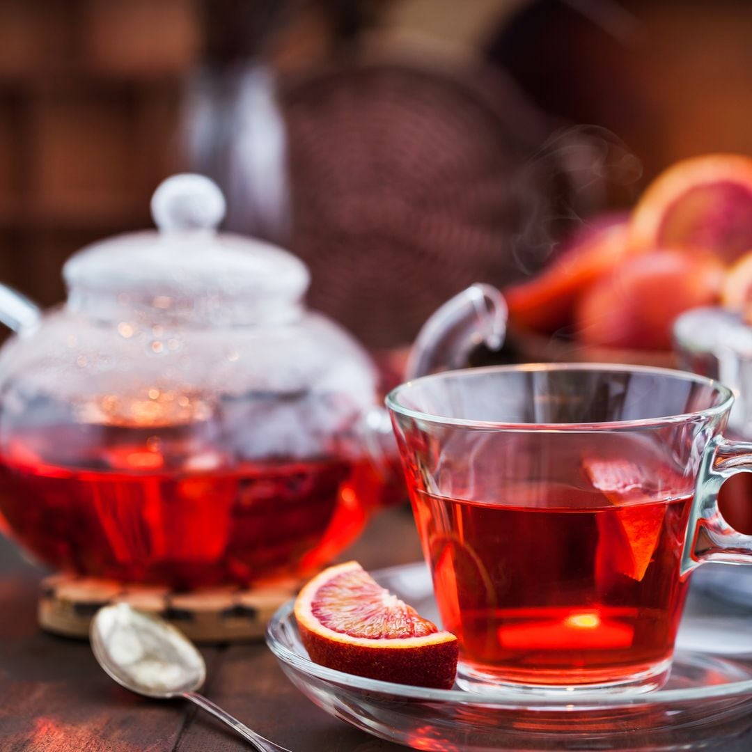 Red hot hibiscus tea
