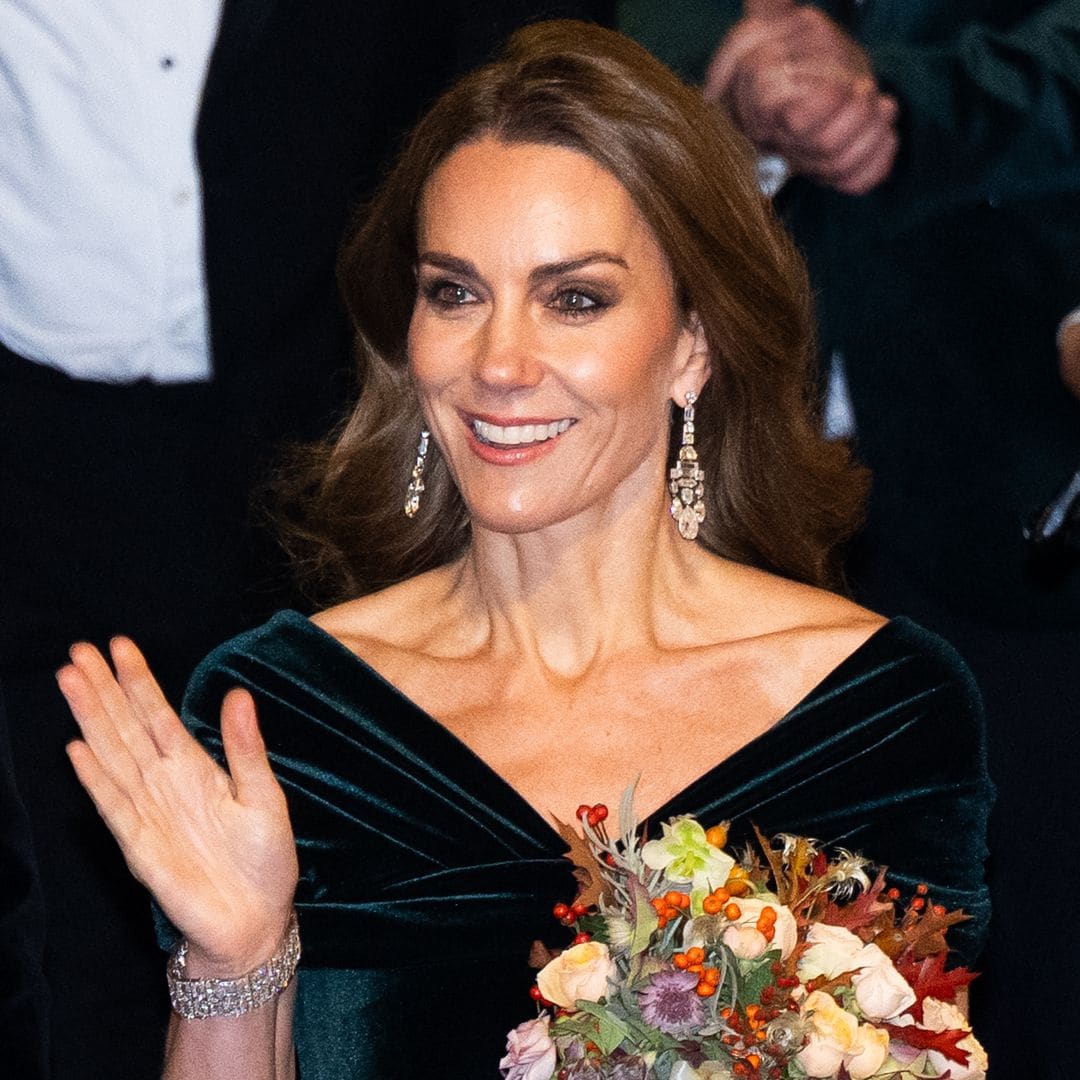 Kate Middleton’s grand return to the Royal Variety in a Christmas-inspired gown and Queen Elizabeth II’s jewels