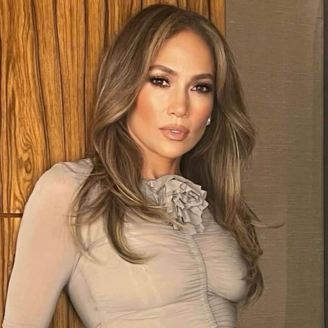 Jennifer Lopez shows off her dance moves in matching pajamas with her bestie